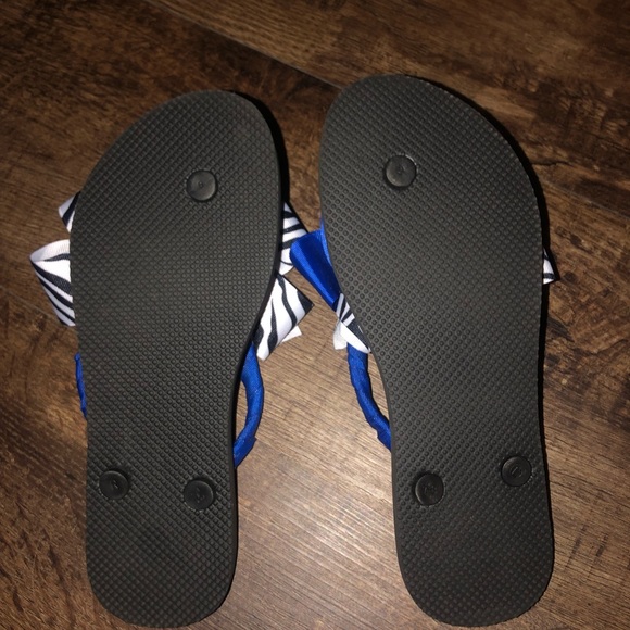 NEW custom made flip flops - Picture 2 of 3
